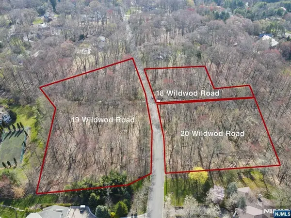 18 Wildwood Road, Saddle River, NJ 07458