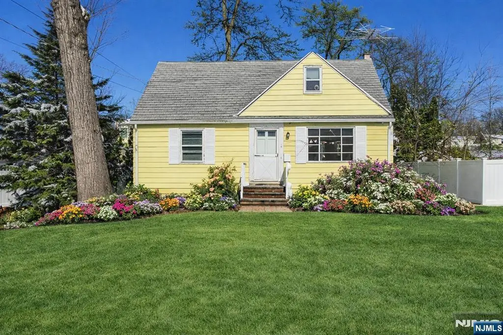 35 Beechwood Drive, Wayne, NJ 07470 - #1