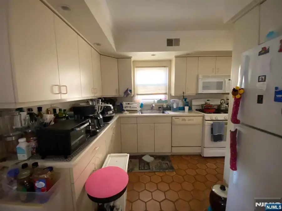 81 5th Street, Cresskill, NJ 07626 - #3