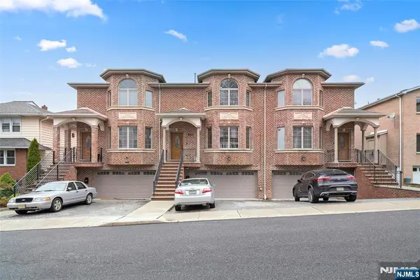 463 8th Street B, Palisades Park, NJ 07650