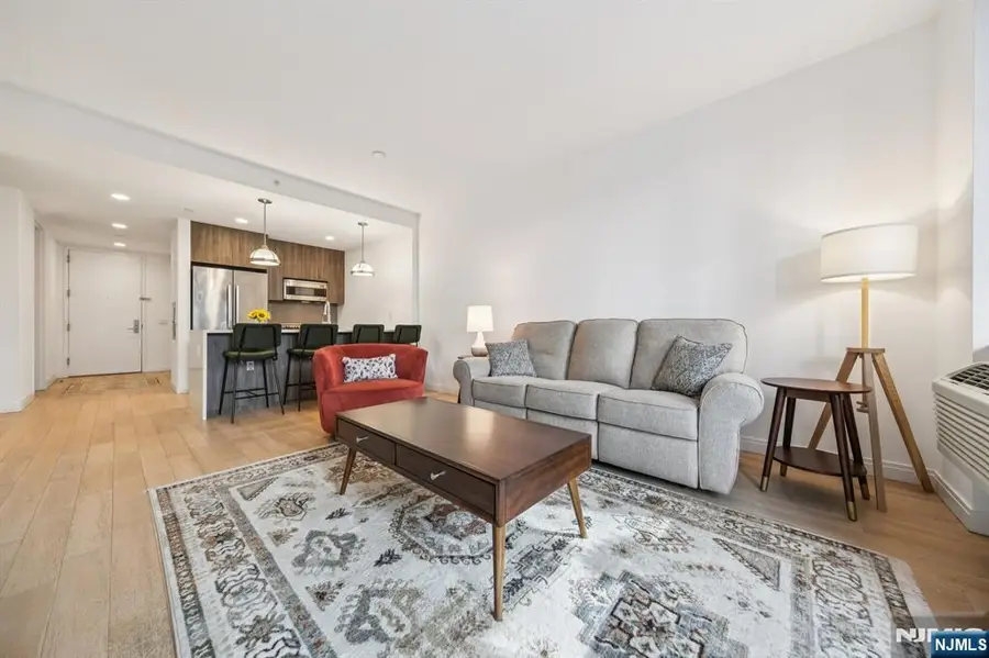 160 1st Street 1111, Jersey City, NJ 07302 - #3