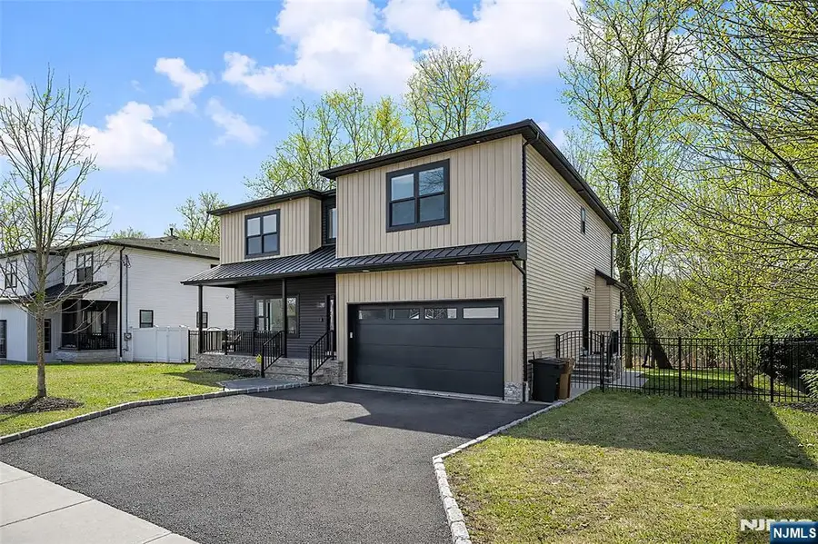 129 Rivervale Road, River Vale, NJ 07675 - #3