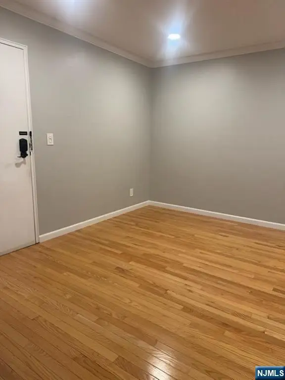 68-70 Montgomery Street 7, Bloomfield, NJ 07003 - #3