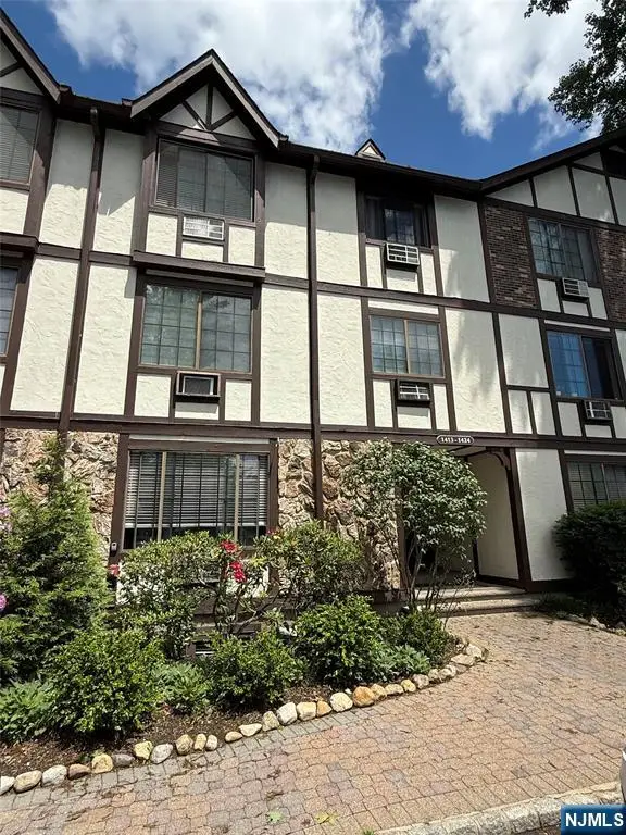 1419 Faulkner Court, Mahwah, NJ 07430