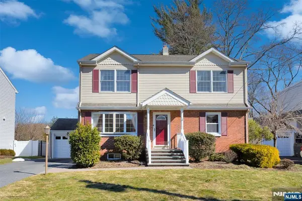 12 Wilson Terrace, Waldwick, NJ 07463