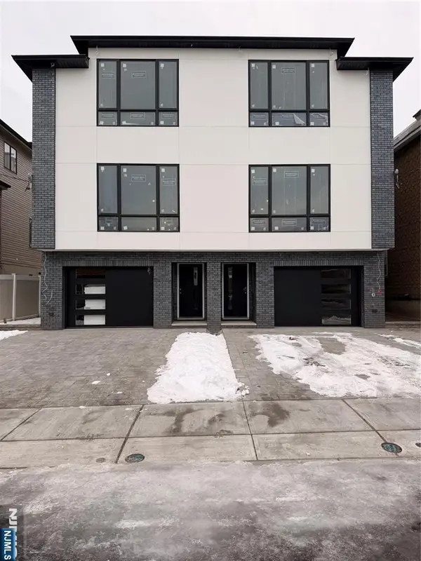 230 Washington Place, Cliffside Park, NJ 07010