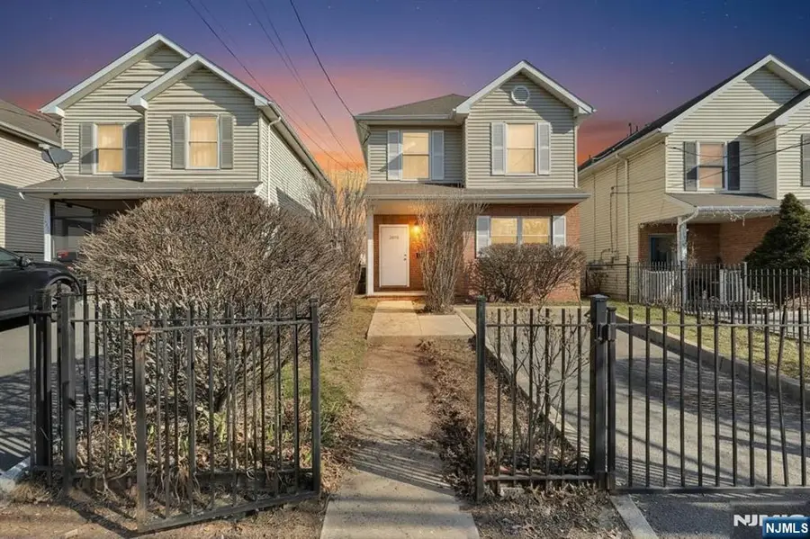 289-291 14th Avenue, Newark, NJ 07103 - #3