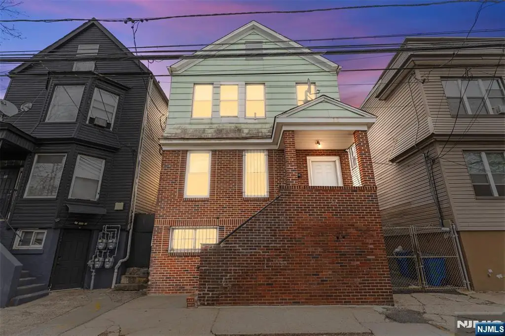 92 Devine Street, Newark, NJ 07106 - #1