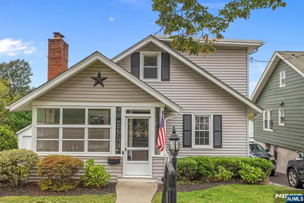 17 Lane Avenue, West Caldwell, NJ 07006