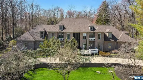 31 Burning Hollow Road, Saddle River, NJ 07458