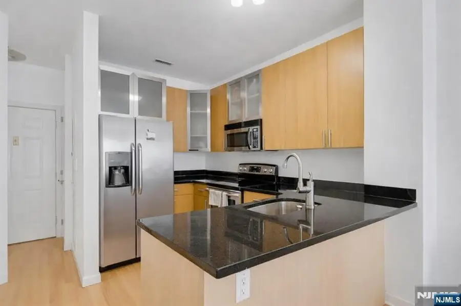26 AVE AT PORT IMPERIAL 309, West New York, NJ 07093 - #3