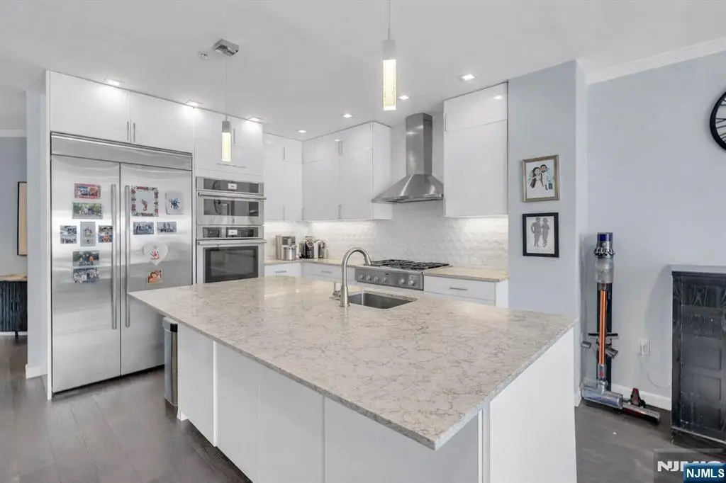 314 The Promenade, Edgewater, NJ 07020 - #1