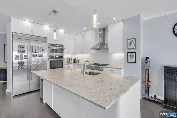 314 The Promenade, Edgewater, NJ 07020