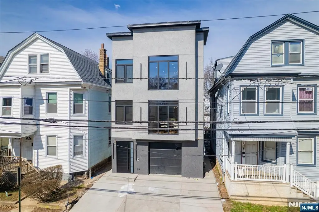 31 Grace Street, Irvington, NJ 07111 - #1