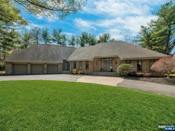 301 Hopper Court, Franklin Lakes, NJ 07417