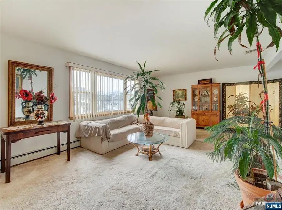 16 Oldis Street, Rochelle Park, NJ 07662 - #2