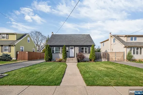 8-27 Oak Street, Fair Lawn, NJ 07410