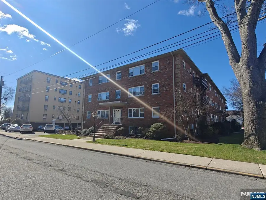 2430 8th Street 6D, Fort Lee, NJ 07024 - #2