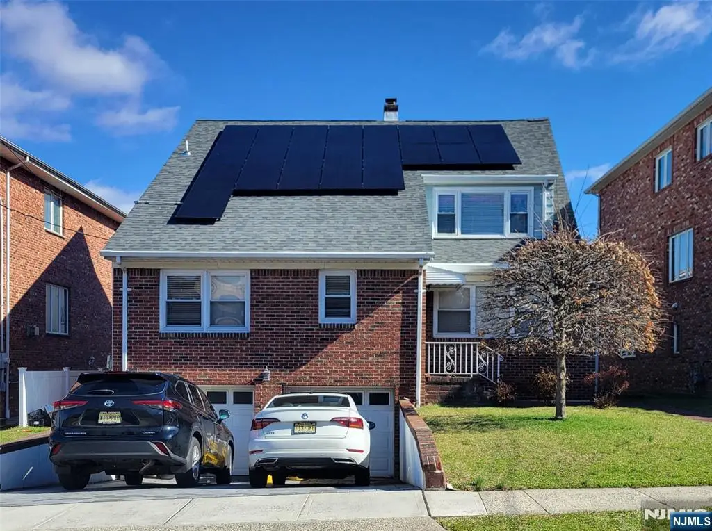 35 E Edsall Avenue, Palisades Park, NJ 07650 - #1