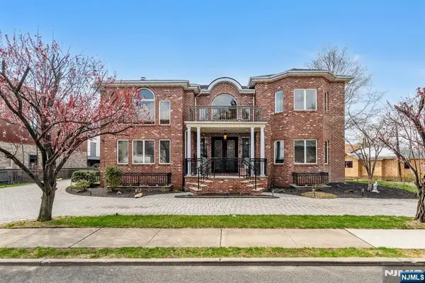 10 Fox Terrace, Cliffside Park, NJ 07010