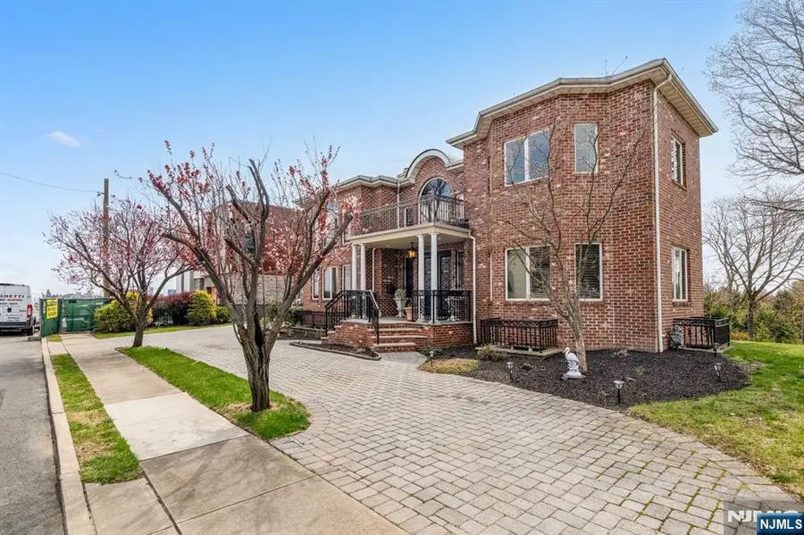 10 Fox Terrace, Cliffside Park, NJ 07010 - #2