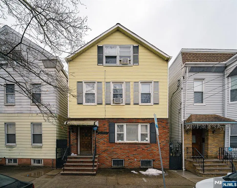 390 Lafayette Street, Newark, NJ 07105 - #1