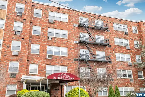 2200 Center Avenue C1, Fort Lee, NJ 07024