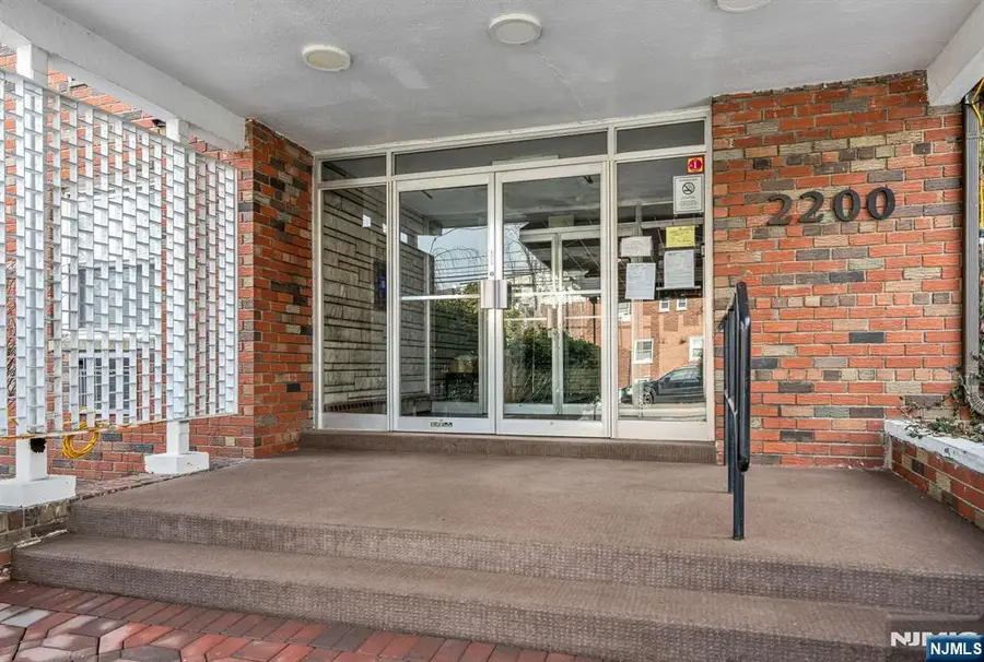 2200 Center Avenue C1, Fort Lee, NJ 07024 - #3