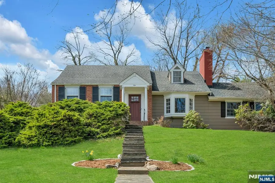 1 Crescent Place, Ho Ho Kus, NJ 07423 - #2