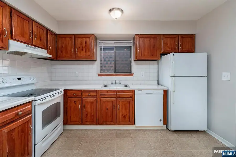 423 Meadow Woods Lane 310, Lawrence, NJ 08648 - #3