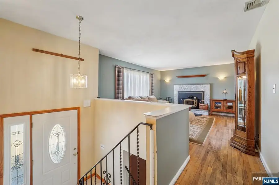 8 Nimbus Drive, Vernon, NJ 07462 - #3