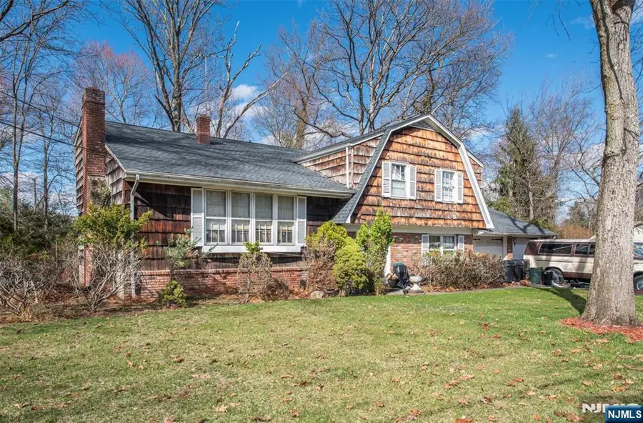24 Arrowhead Road, Old Tappan, NJ 07675 - #2