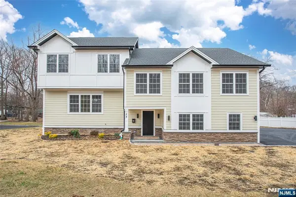 24 Shrewsbury Drive, Livingston, NJ 07039