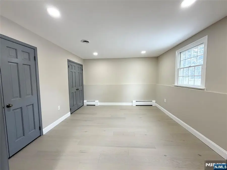 850 Ridgewood Avenue, Oradell, NJ 07649 - #3