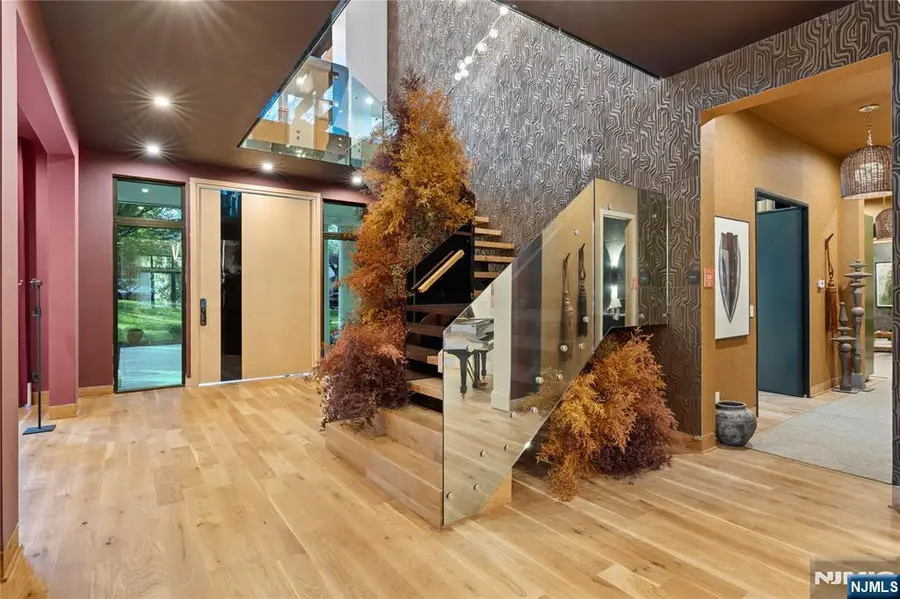 48 Pleasant Avenue, Upper Saddle River, NJ 07458 - #2