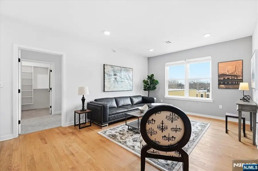 660 Bloomfield Avenue 406, Bloomfield, NJ 07003 - #3