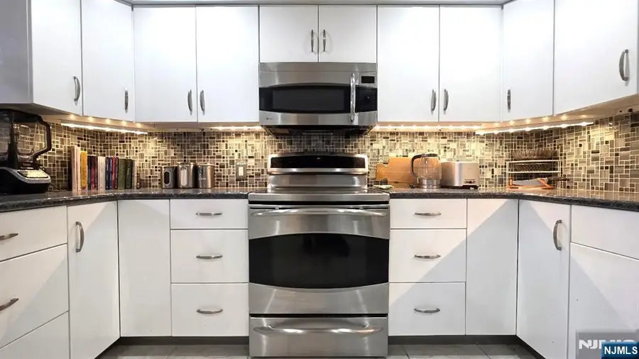 100-81 Shearwater, Jersey City, NJ 07305 - #3