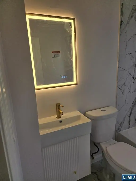 285 W Palisade Avenue, Englewood, NJ 07631