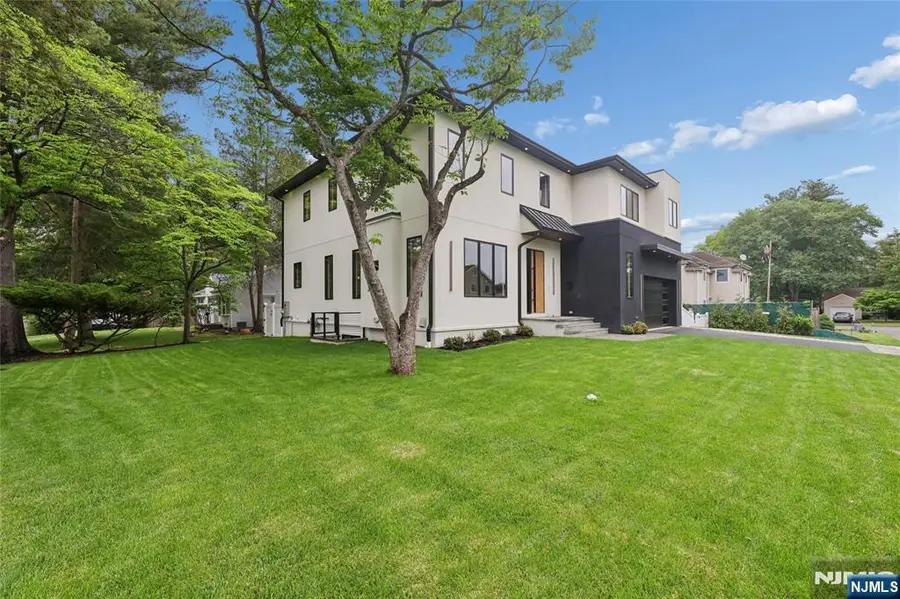 1 Bancroft Place, Cresskill, NJ 07626 - #2
