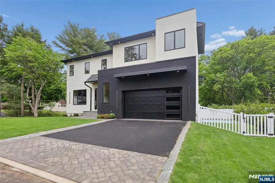 1 Bancroft Place, Cresskill, NJ 07626 - #3
