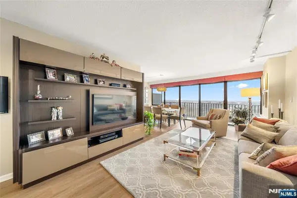 277 Prospect Avenue 14B, Hackensack, NJ 07601