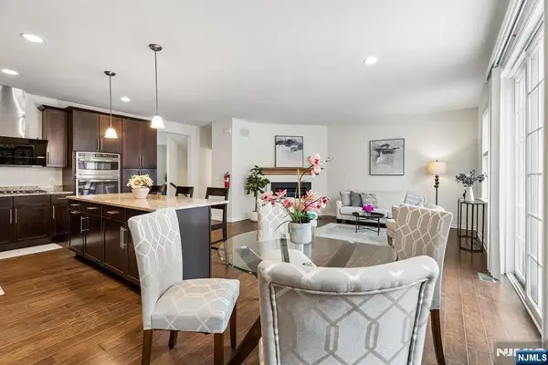 54 Carillon Circle, Livingston, NJ 07039