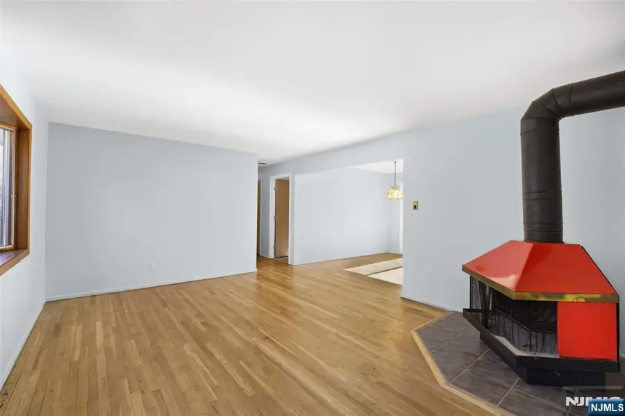 18 Kendall Drive, Ringwood, NJ 07456 - #3