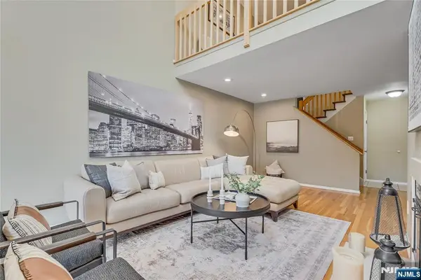 4 Currey Lane 223, West Orange, NJ 07052