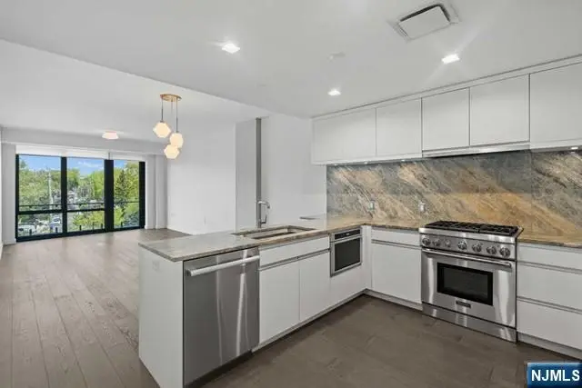 320 Adolphus Avenue 404, Cliffside Park, NJ 07010 - #1