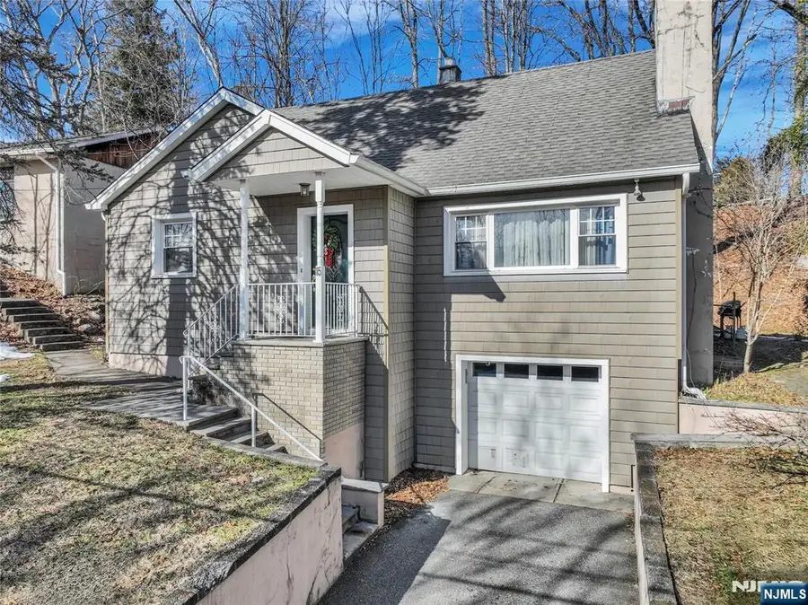 15 High Mountain Road, Oakland, NJ 07436 - #2