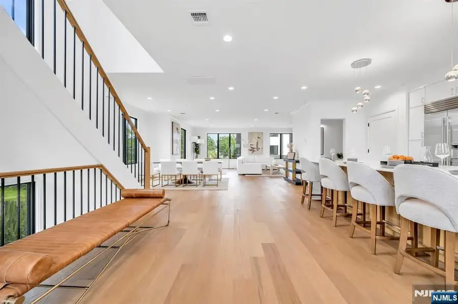 2 Skye Drive, Paramus, NJ 07652 - #2