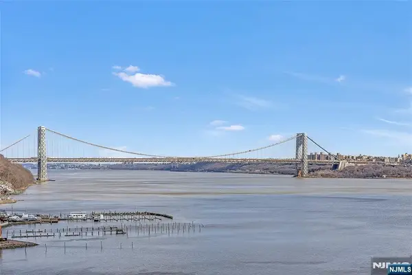 1203 River Road 8B, Edgewater, NJ 07020