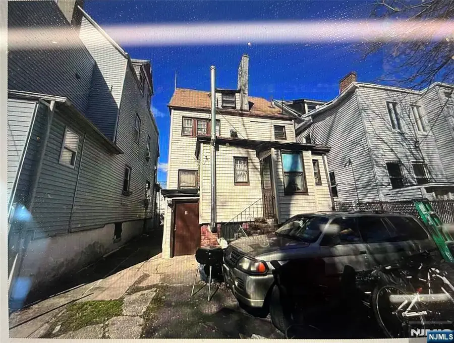 285 6th Street, Newark, NJ 07107 - #2