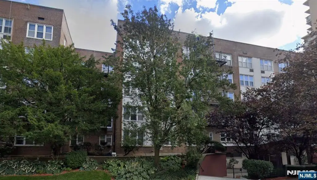 2160 Center Avenue 4R, Fort Lee, NJ 07024 - #1